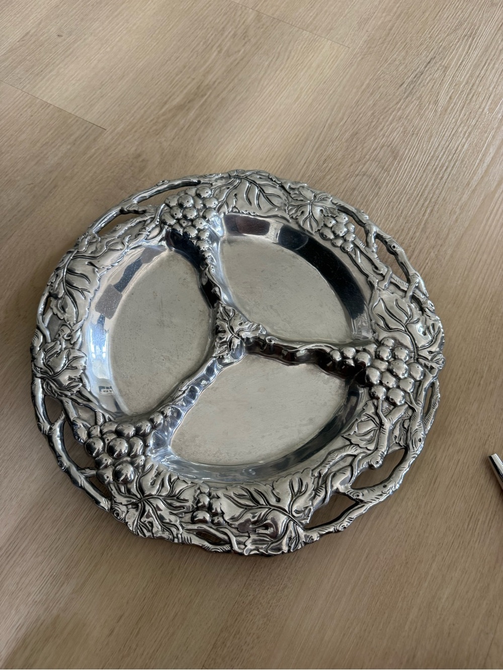 Arthur court Decorative Silver-Tone grape  Divided Serving Tray